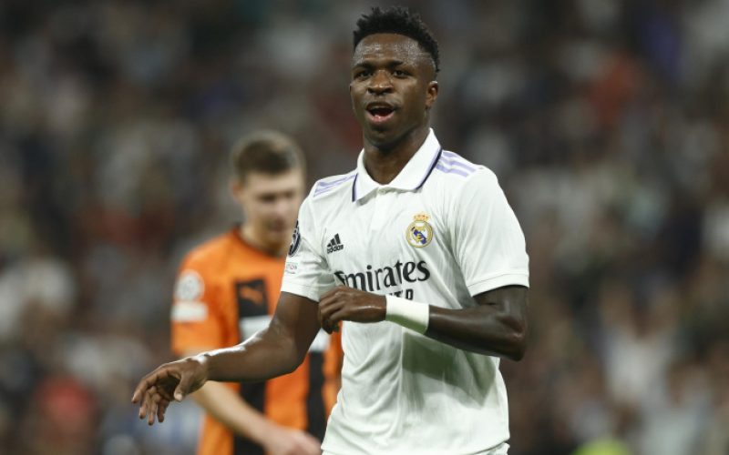 Vini Jr. é alvo de racismo antes de partida pela Copa do Rei