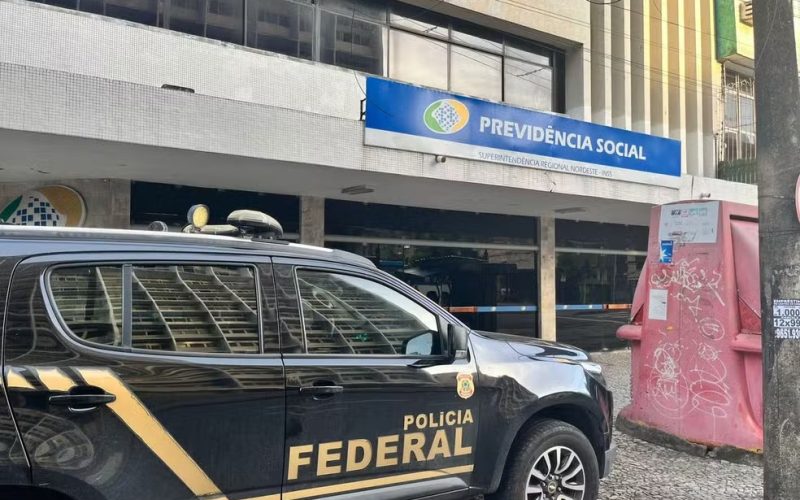 Megaoperação revela fraude bilionária no INSS: presidente e outros cinco servidores são afastados