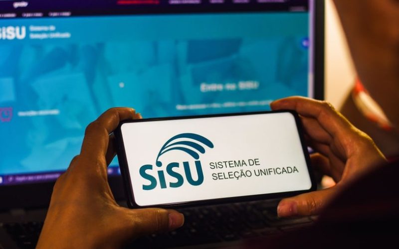 Sisu 2025 enfrenta atrasos e falhas; MEC amplia prazo de matrículas até 3 de fevereiro