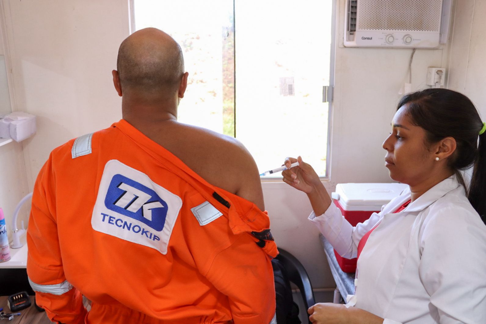 Prefeitura de Senador Canedo Realiza Atualização Vacinal para Funcionários da Indústria de Petróleo