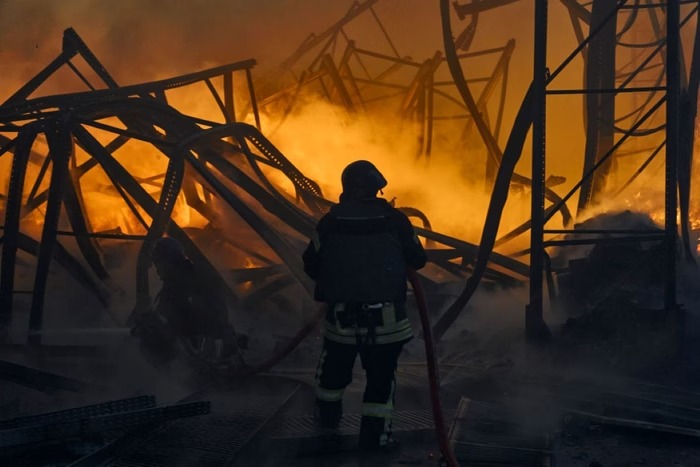 Rússia ataca Kiev horas após Ucrânia aceitar proposta dos EUA para cessar-fogo