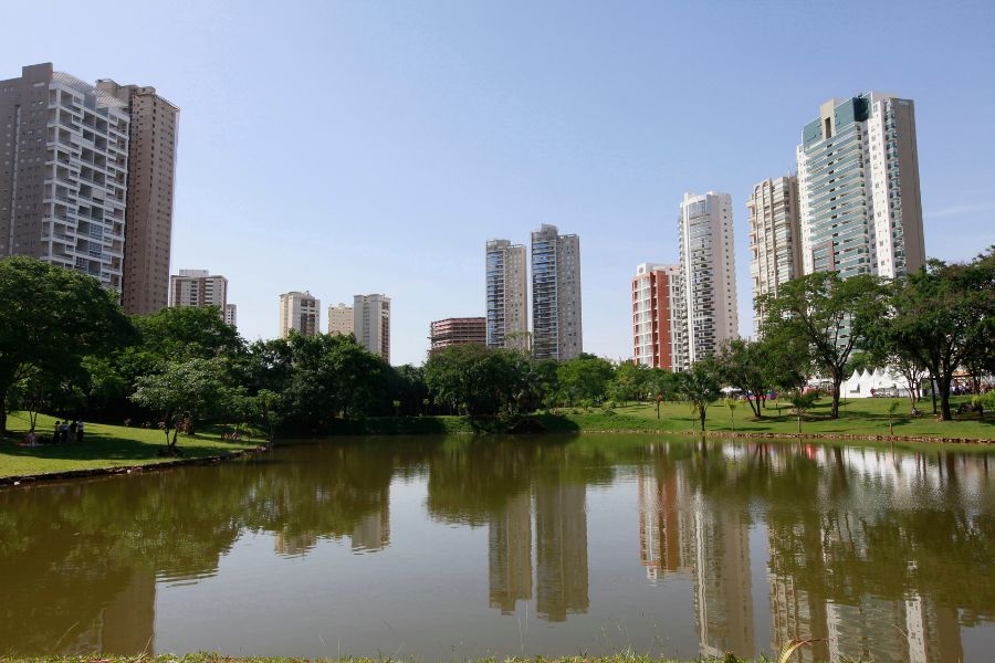 Prefeitura de Goiânia promete 40 mil escrituras até 2028 e prioriza regiões com maior número de moradias irregulares