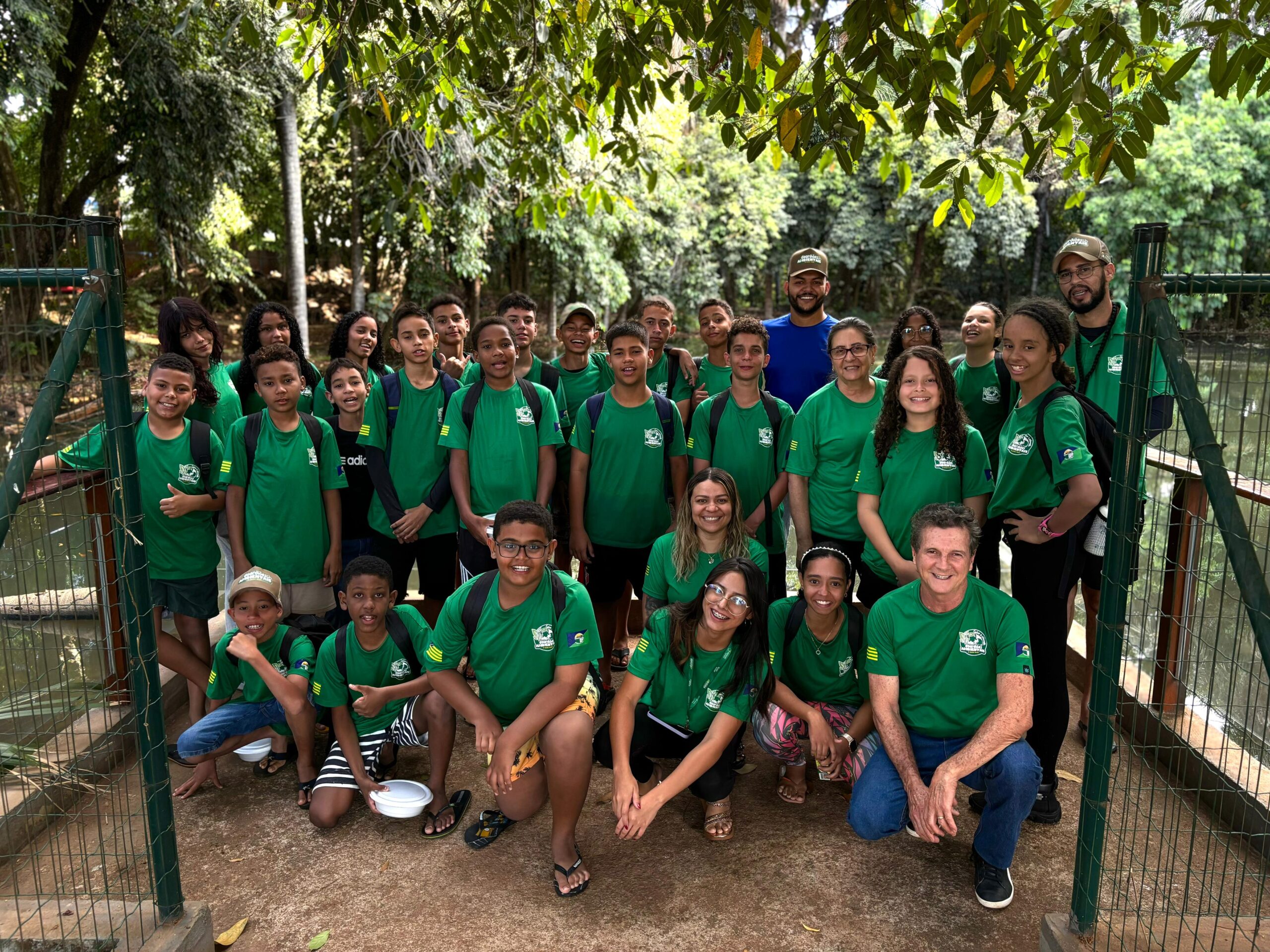 Guardiões Ambientais de Senador Canedo vivenciam dia de lazer e aprendizado no Clube dos Oficiais em Goiânia