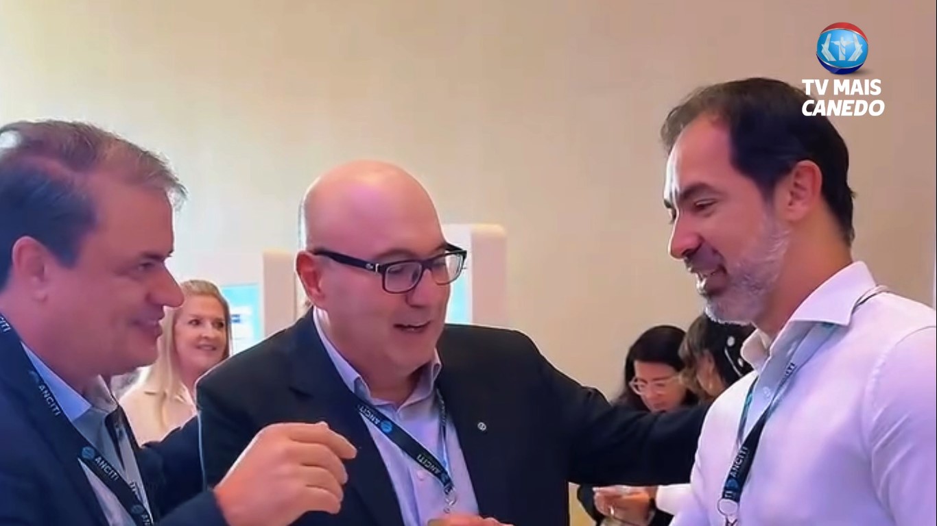 Fernando Pellozo participa de encontro da ANCITE e destaca avanços tecnológicos de Senador Canedo