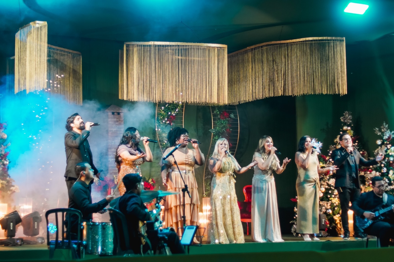 Banda Hope Music emociona público e fortalece a cultura local com apresentação natalina na Praça Criativa Central