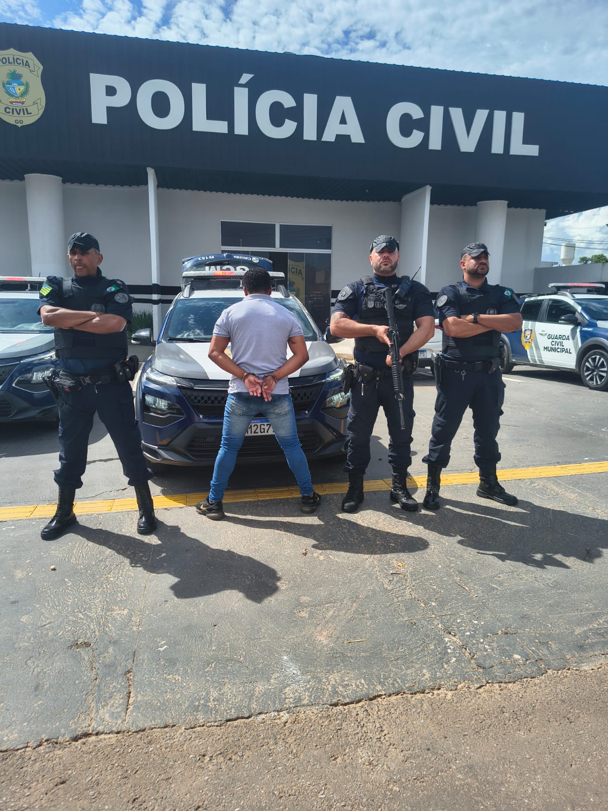 Homem é detido ao tentar vender lote com procuração falsa em Senador Canedo.