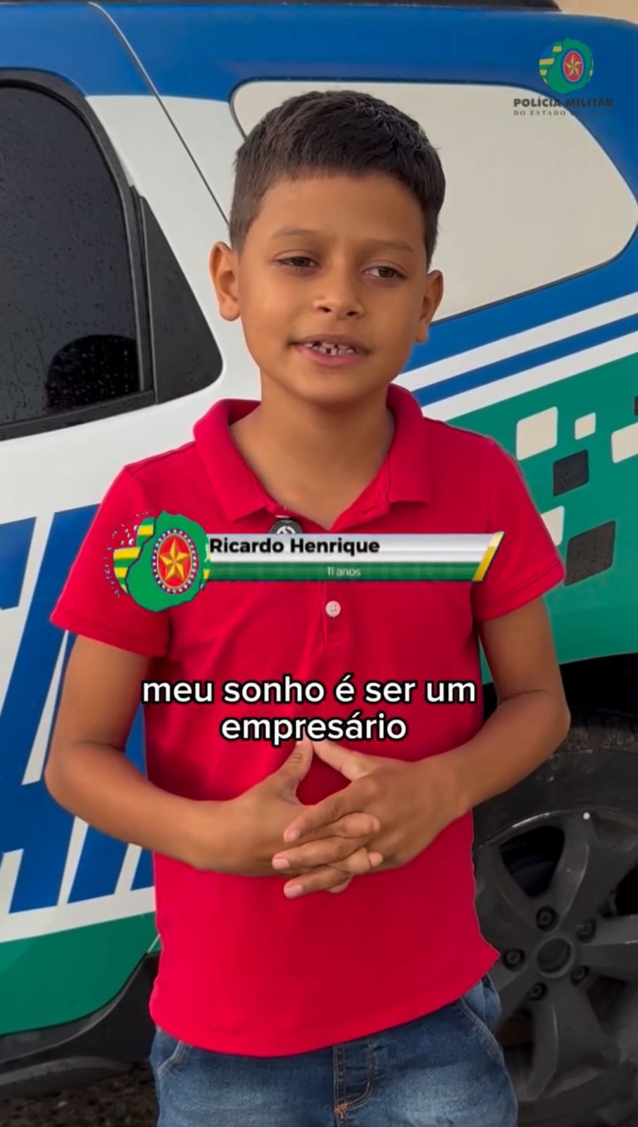 Menino vendia balas para ajudar a família e ganha apoio da Polícia Militar