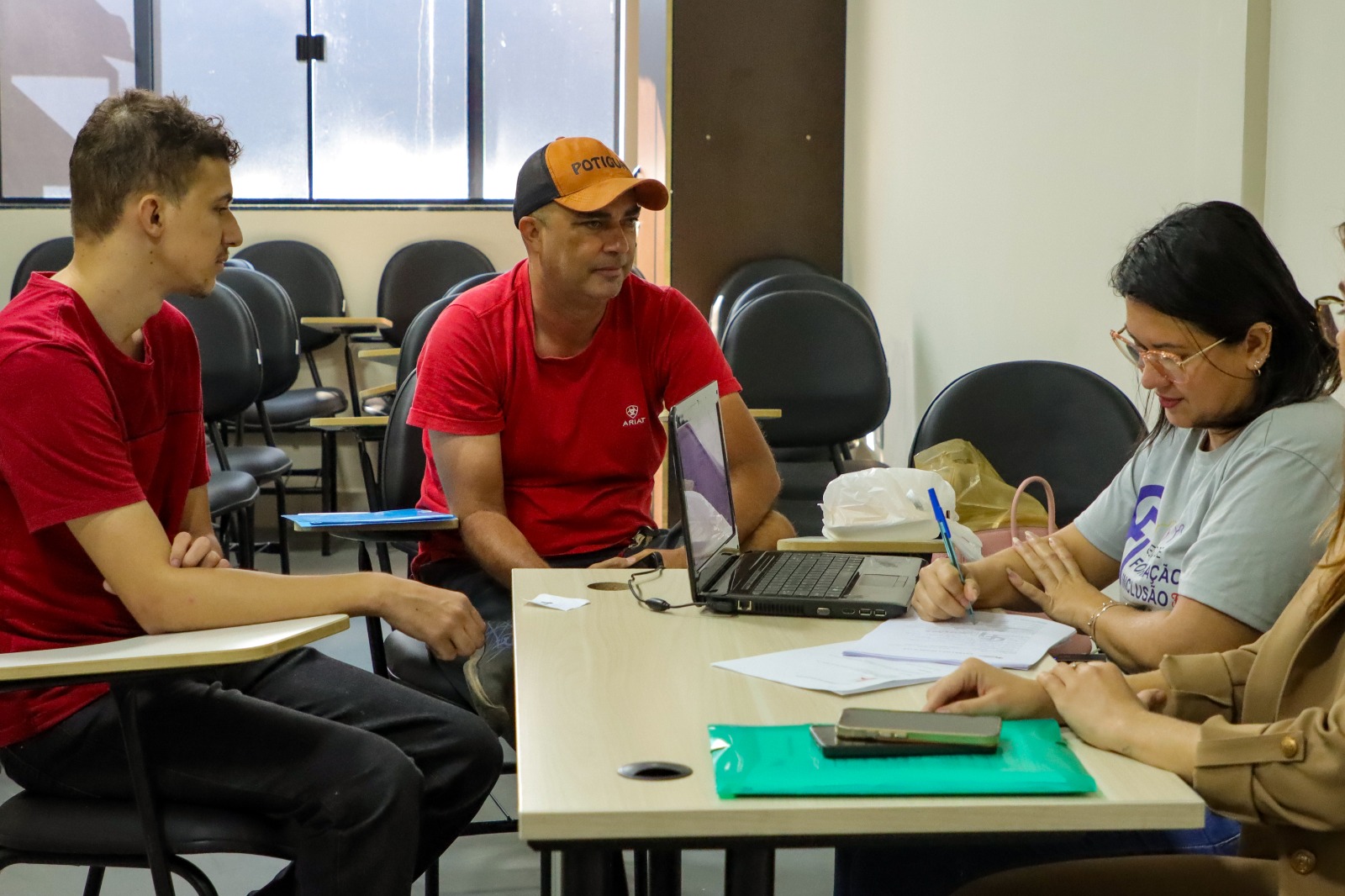 Senador Canedo realiza processos seletivos com mais de 100 vagas de emprego nesta segunda-feira (9)