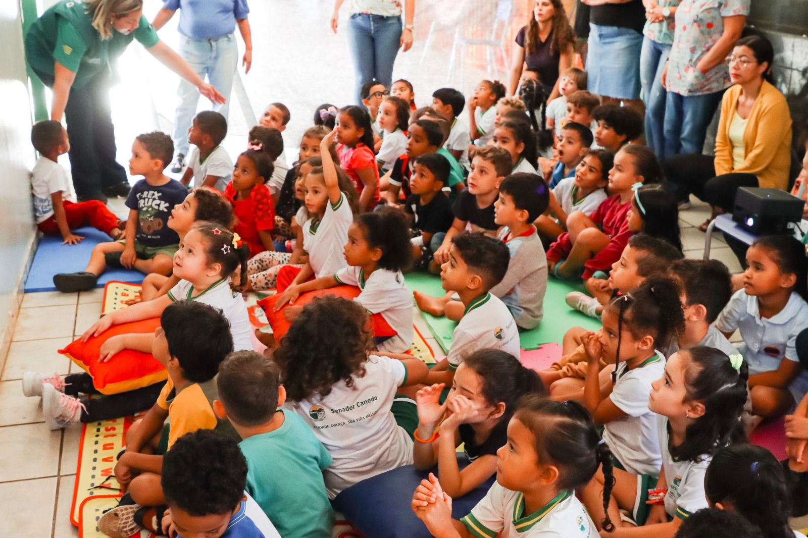 Alunos participam de ação ambiental em Senador Canedo pelo Dia Internacional das Florestas