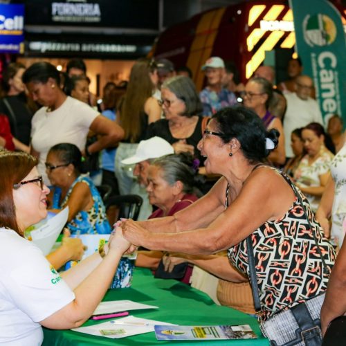 Senador Canedo convoca famílias para retirar escrituras e cartões do Aluguel Social