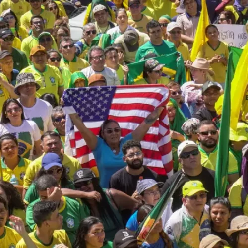 Sanções dos EUA contra Moraes colocam bancos brasileiros em impasse jurídico e diplomático