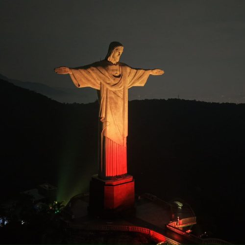 Cristo Redentor ganha iluminação especial e anuncia festival mariano que será realizado em Goiânia