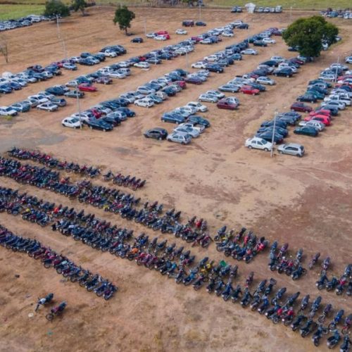 Leilão do Detran-GO tem veículos a partir de R$ 1 mil e movimenta interessados em todo o estado