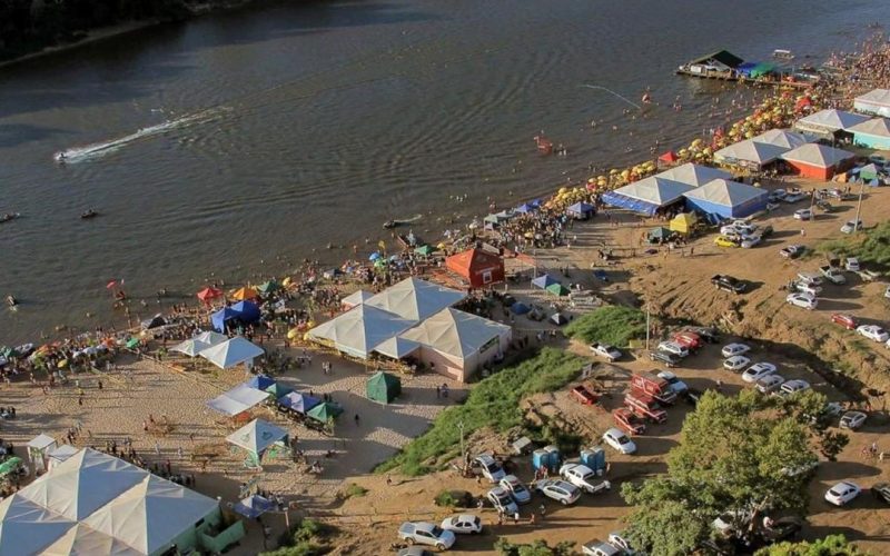 Temporada do Araguaia 2026 aquece comércio em Aruanã, mas preços altos preocupam turistas