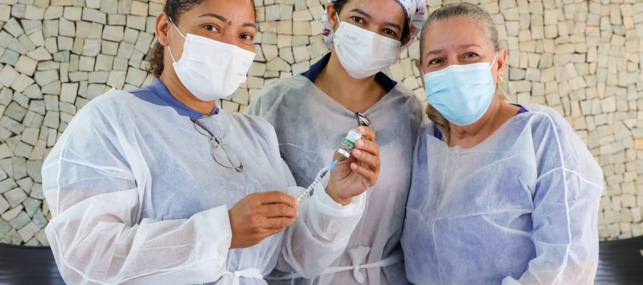 Dia D de vacinação contra a influenza aplica 250 doses em Senador Canedo