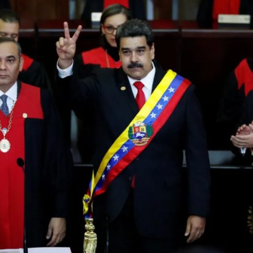 Maduro Assume Novo Mandato na Venezuela em Meio a Controvérsias e Crise Política