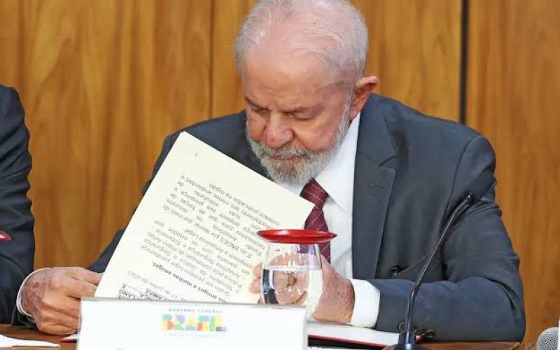 Governo federal veta projeto que reconhecia estágio como experiência profissional