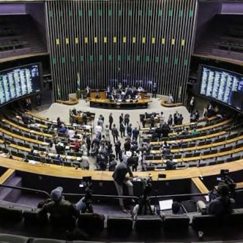 FIM DA ESCALA 6X1GOVERNO E CÂMARA FECHAMACORDO POR DOIS DIAS DE DESCANSO E 40 HORAS DE JORNADA SEMANAL