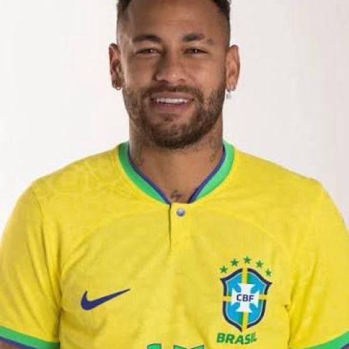 Com Neymar na Copa, brasileiros comemoram e voltam a sonhar com o hexa