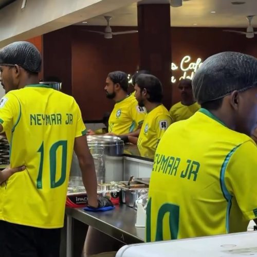 NEYMAR É HOMENAGEADO EM RESTAURANTE NA ÍNDIA
