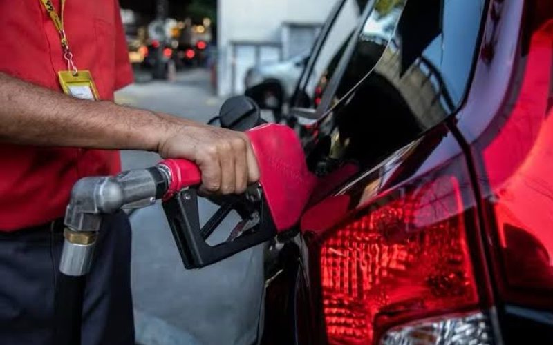 Governo federal aprova aumento da mistura de etanol na gasolina para 32%