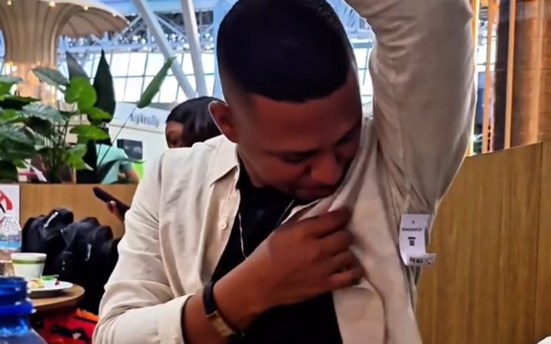Foi viajar e descobriu no aeroporto que a etiqueta da roupa ainda estava presa