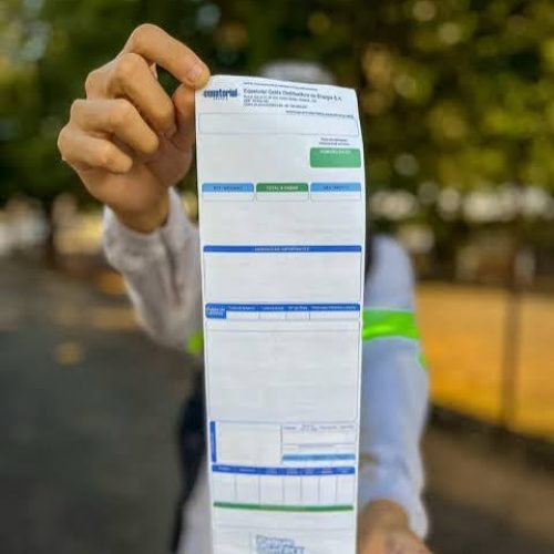 Conta de luz segue com bandeira amarela em agosto e consumidores terão cobrança extra