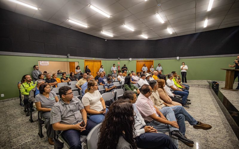 Pais que ajudaram a construir Senador Canedo recebem homenagem emocionante do SENAPREV