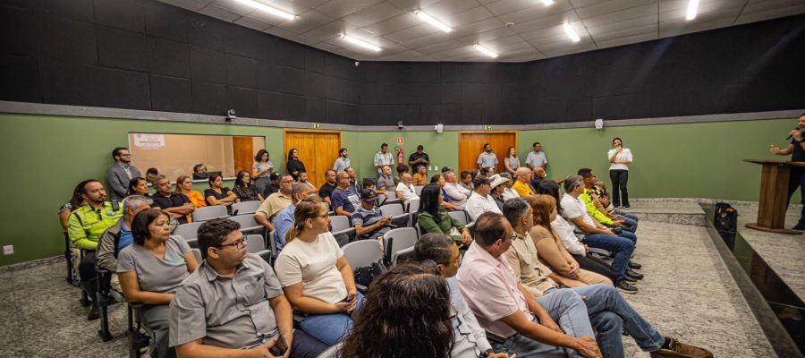 Pais que ajudaram a construir Senador Canedo recebem homenagem emocionante do SENAPREV