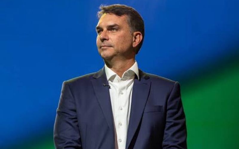 Suposta fraude em filiação partidária quase impede candidatura de Flávio Bolsonaro à Presidência