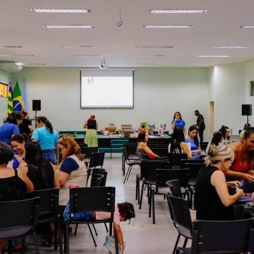 Mais de 400 profissionais da Educação passam por formação para fortalecer alfabetização em Senador Canedo