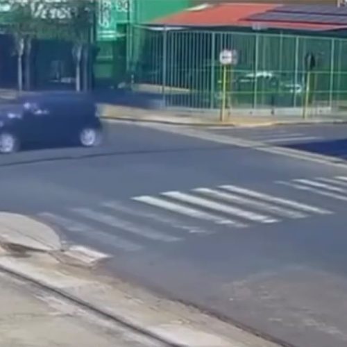 “Nem consigo fazer uma baliza” motorista viraliza após batida e parada impressionante em vaga