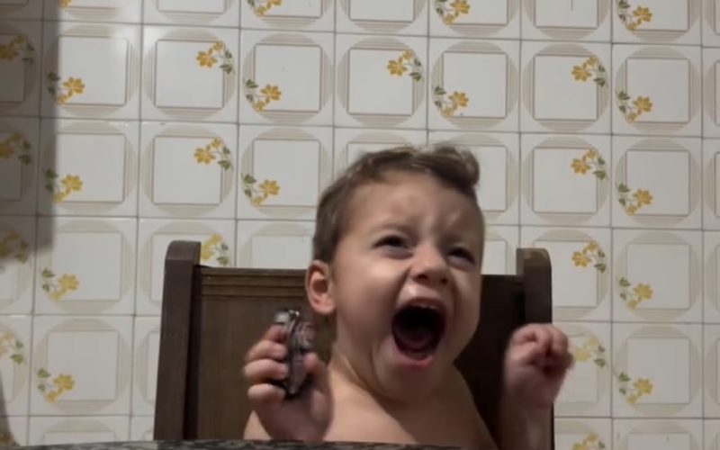 Era para ser uma memória mágica… mas o fantasminha assustou de verdade!