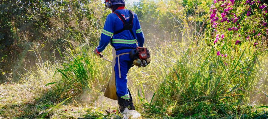 Mutirão leva serviços de infraestrutura, trânsito e saúde ambiental para três regiões de Senador Canedo
