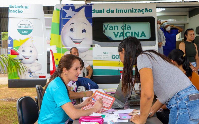 Vacinação extramuros amplia acesso à imunização em Senador Canedo