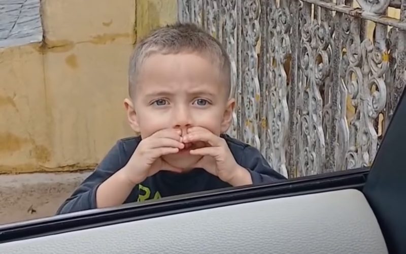 Filho se despede do pai motorista de aplicativo com “boas corridas” e “te amo demais”