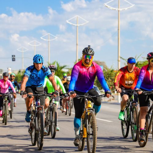 Passeio ciclístico reúne moradores e movimenta domingo em Senador Canedo