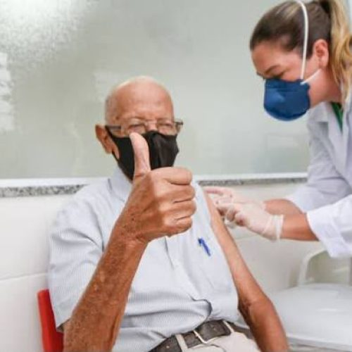 Pneumo 20 chega a Goiás para proteger idosos a partir dos 85 anos contra pneumonia