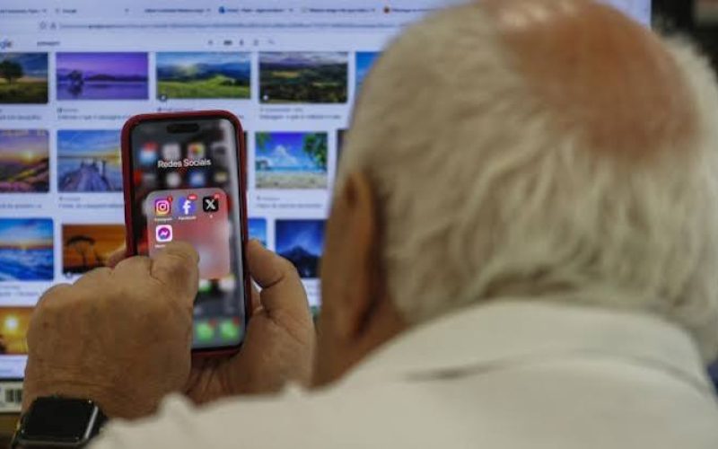 Meios digitais superam TV e rádio como principal fonte de notícias no Brasil