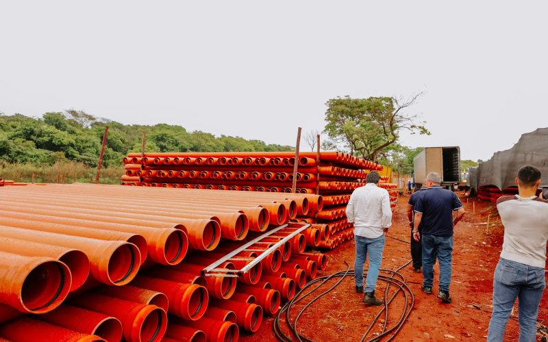 Senador Canedo recebe materiais para ampliar rede de esgoto em dez bairros