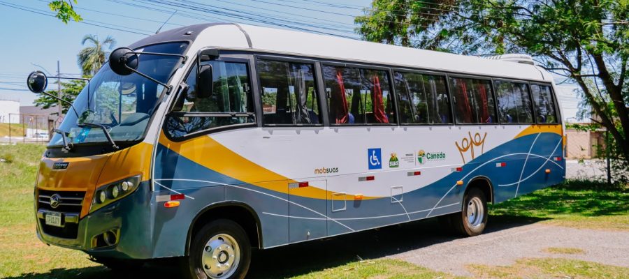 Senador Canedo recebe ônibus adaptado para ampliar atendimento às famílias