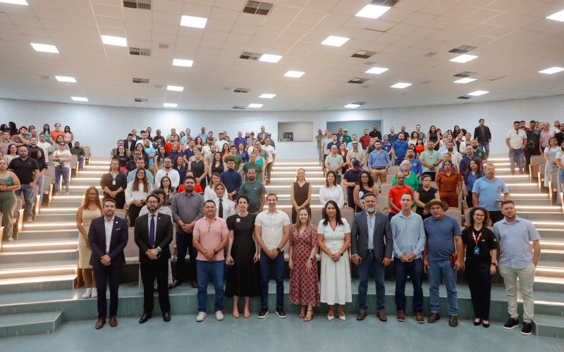 Pequenos negócios de Senador Canedo recebem orientação para participar de licitações públicas