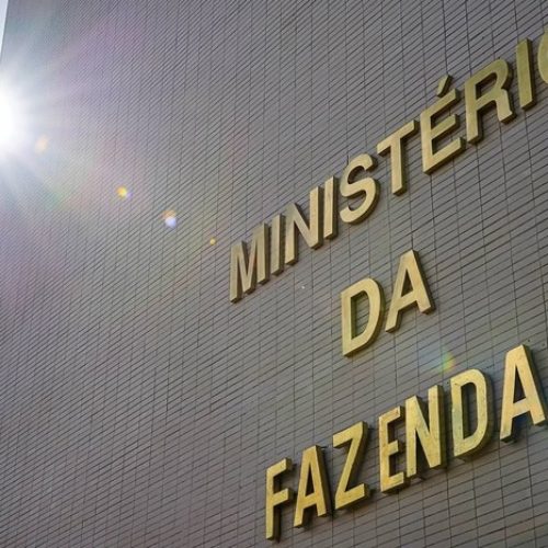 Brasil pode ter déficit maior em 2026 e dívida em alta, projeta IFI