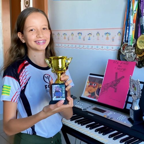 Força, Disciplina e Medalhas: A História de Ana Luísa, Uma Pequena Gigante do Karatê