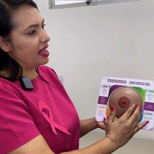 Se tocar é um ato de amor, destaca enfermeira sobre prevenção ao câncer