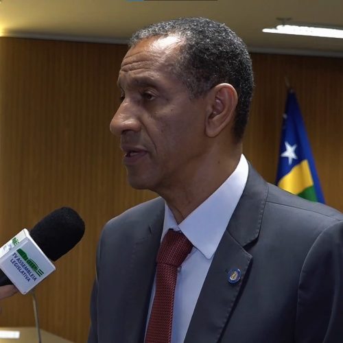 Alego: Comissão aprova projeto para proteger idosos contra clonagem facial em bancos