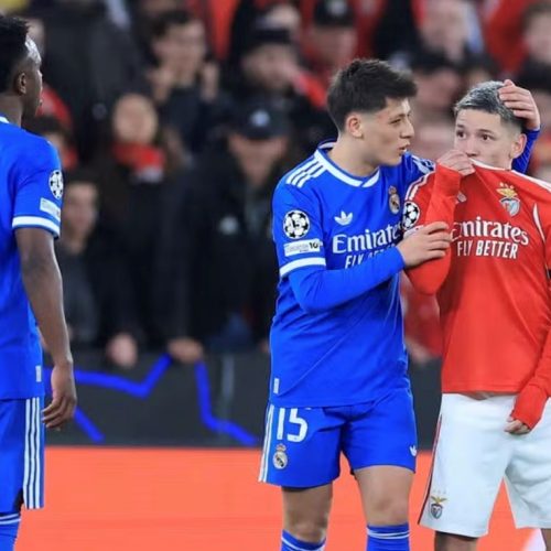 Vinícius Júnior denuncia racismo em jogo contra o Benfica pela Champions League