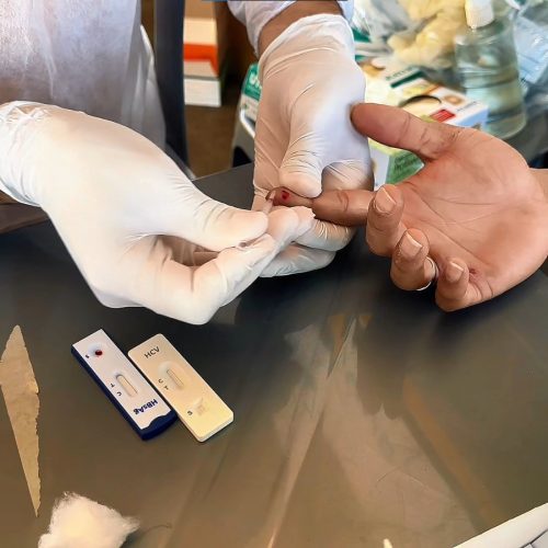 Ponto de apoio no terminal de Senador Canedo oferece vacinação contra hepatites