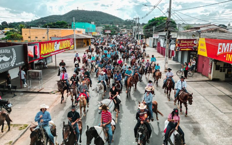 Cavalgada abre programação de aniversário de Senador Canedo