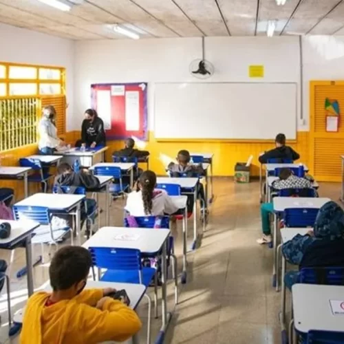 Piso nacional dos professores é reajustado para R$ 5.130,63